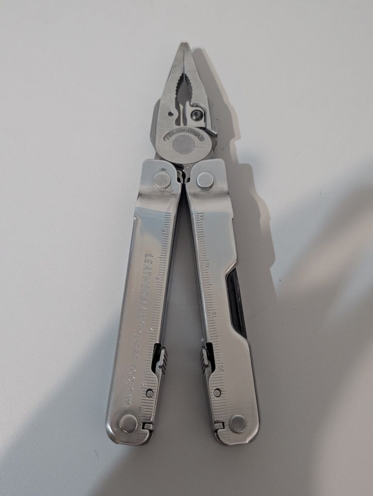 Мультиінструмент LEATHERMAN wave + Leatherman super tool 300