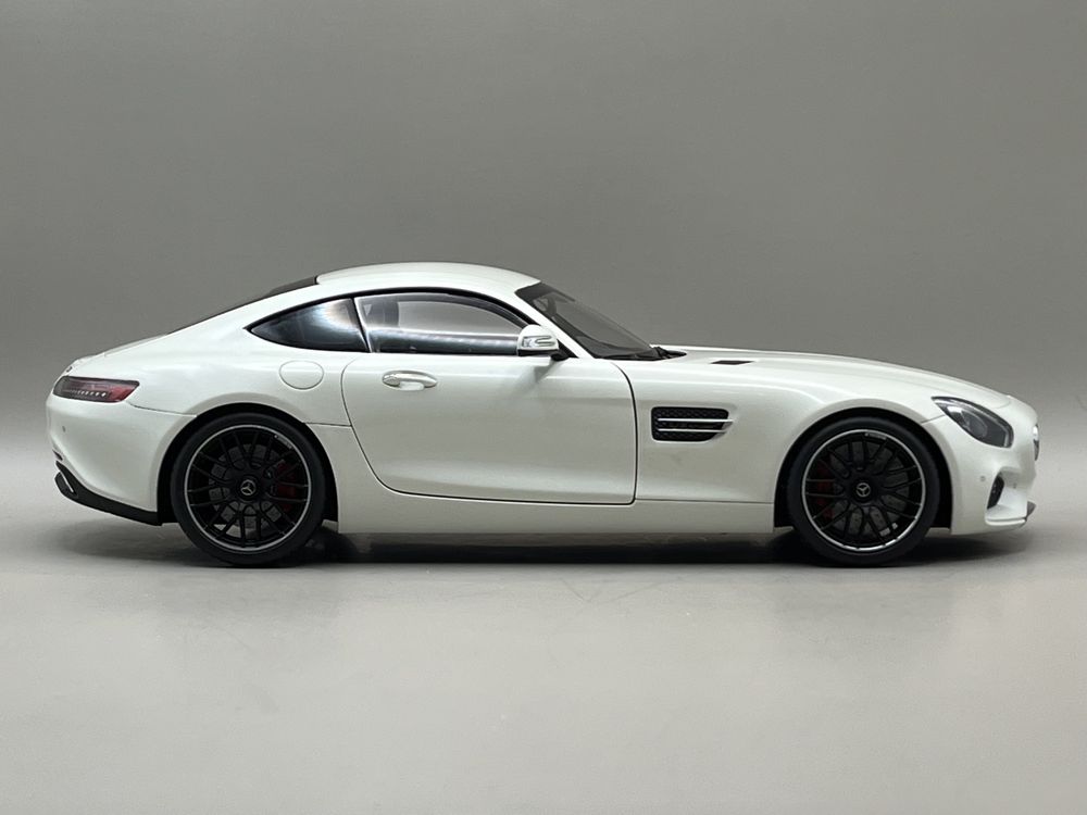 Model 1:18 Mercedes-AMG GT S