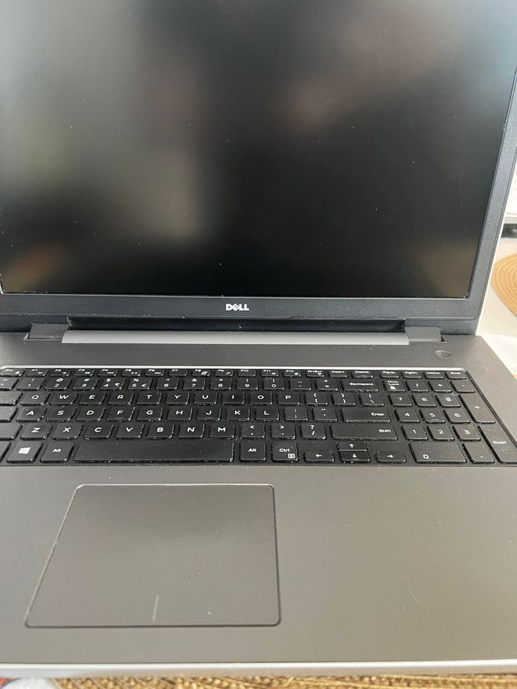 Laptop Dell i7 GeForce 920M 17”