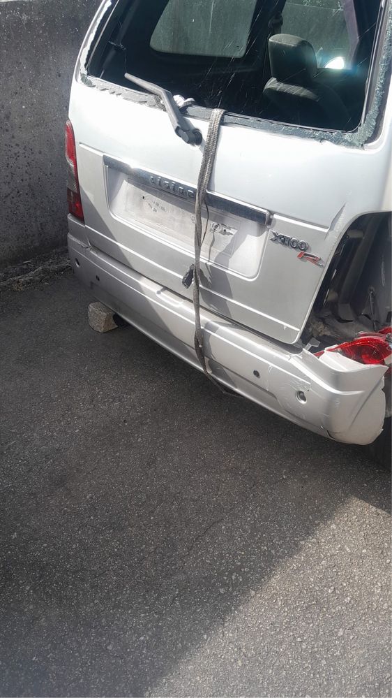 Carro sem carta X Too para peças ou para reparar