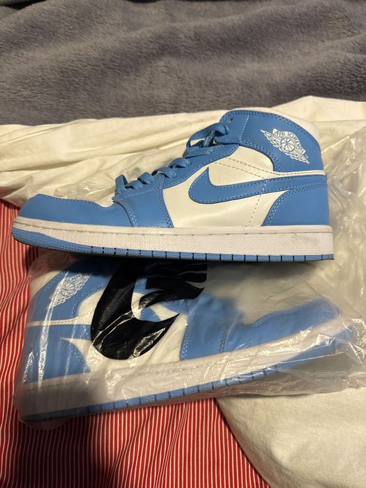 Air Jordan 1 Mid blue