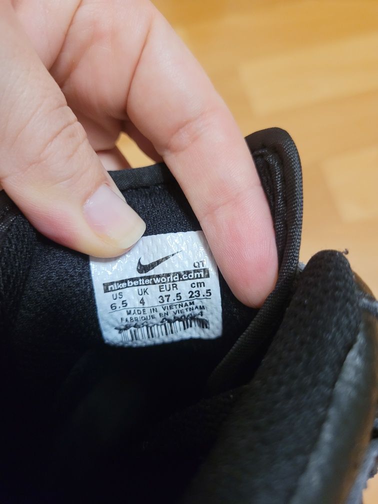 Черевики Nike чорні
