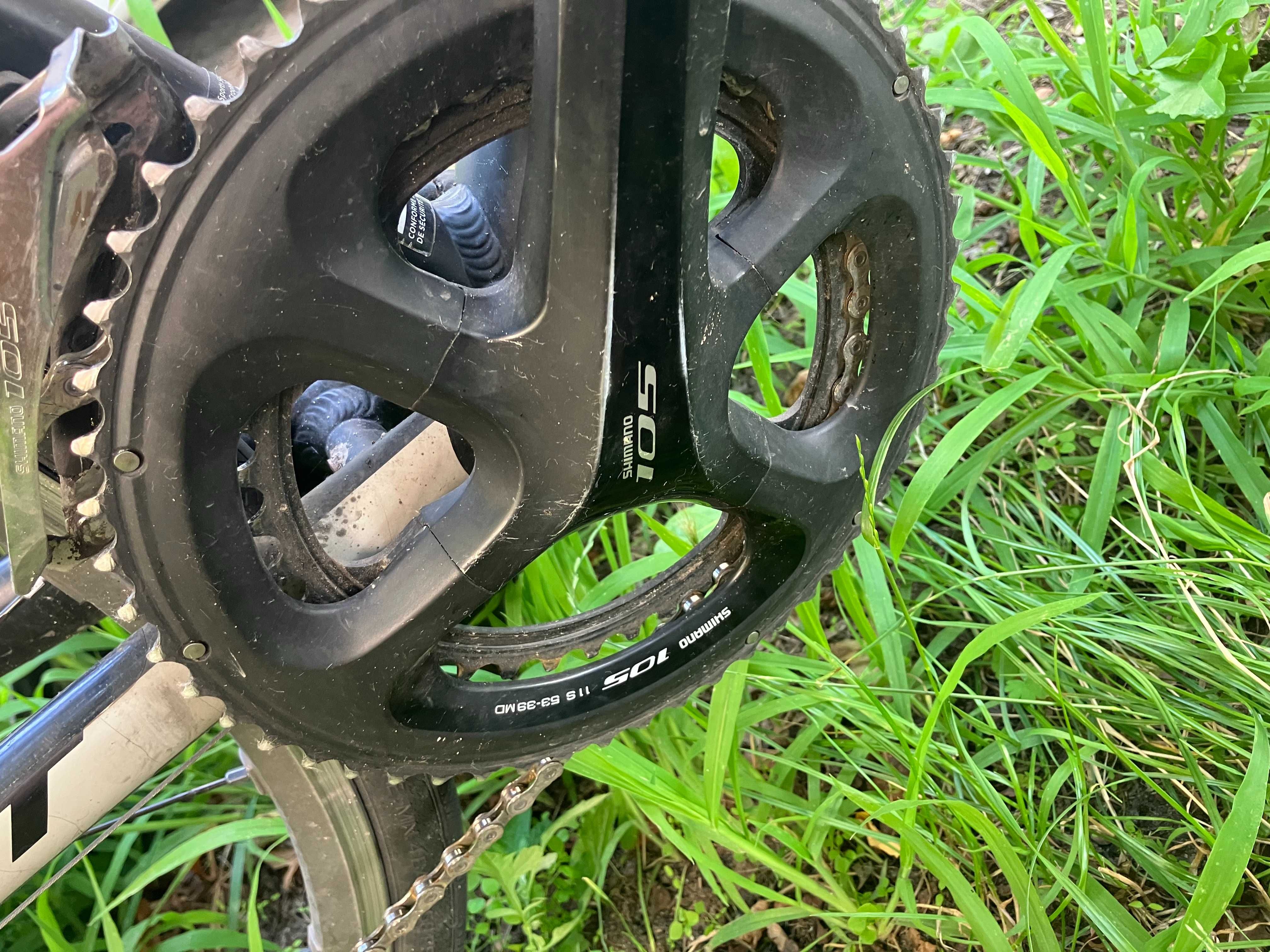 Rower szosowy Scott Shimano 105 Tektro karbon