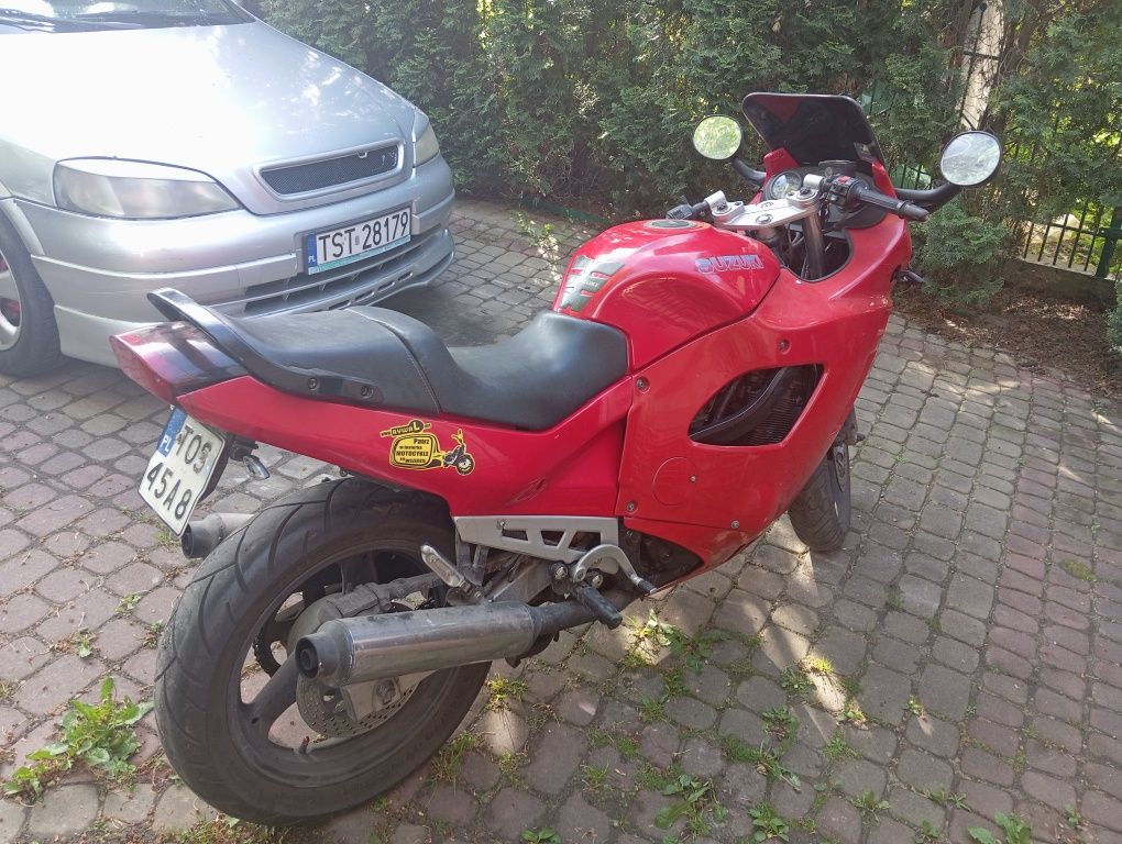 Suzuki gsx 600F ścigacz