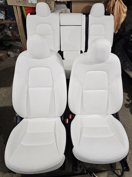 Комплект сидіннь сідушка Tesla Model Y/3 Салон 5, 7 місць