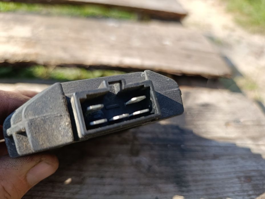 Regulator napięcia Yamaha R6 rj03 98 - 02 r 5EB 5 PIN B4