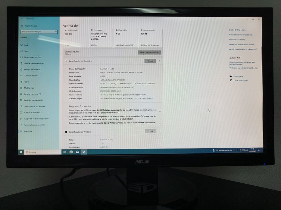 Computador Gaming com secretária e acessórios