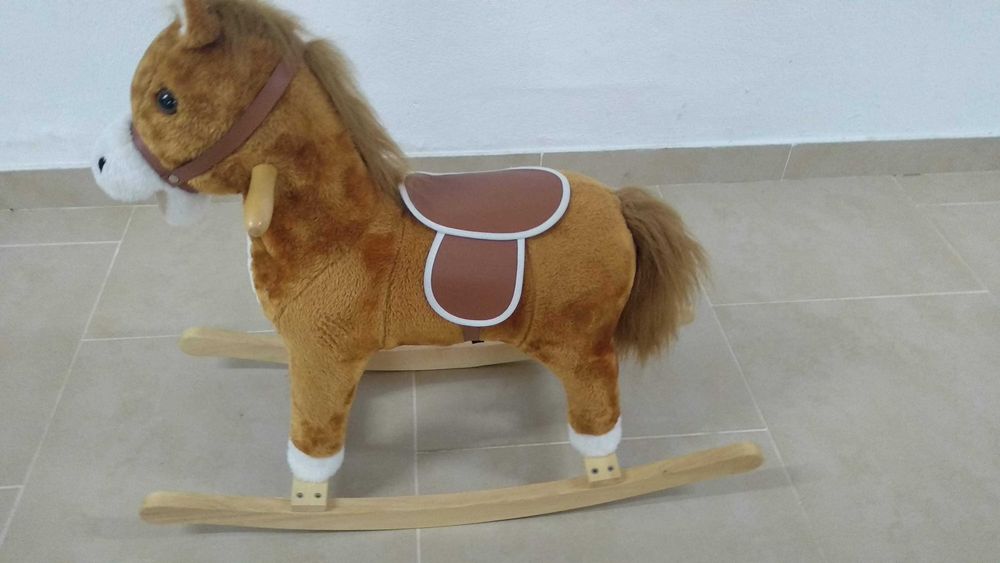Cavalo de balanço madeira baloiço criança