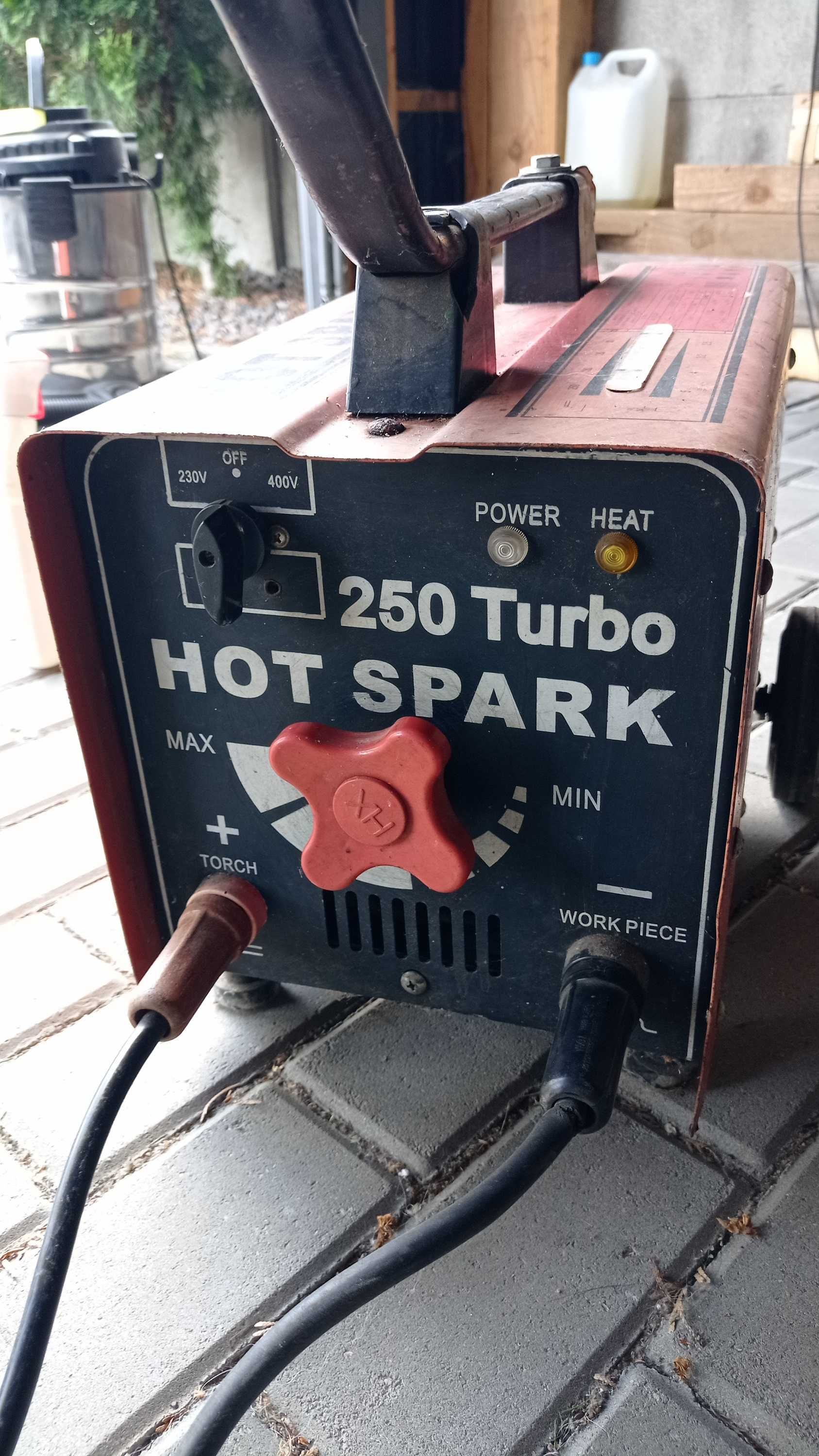 Spawarka transformatorowa HOT SPARK 250