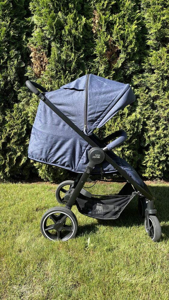 Wózek spacerowy Britax Römer b-agile M + pokrowiec zimowy i na deszcz