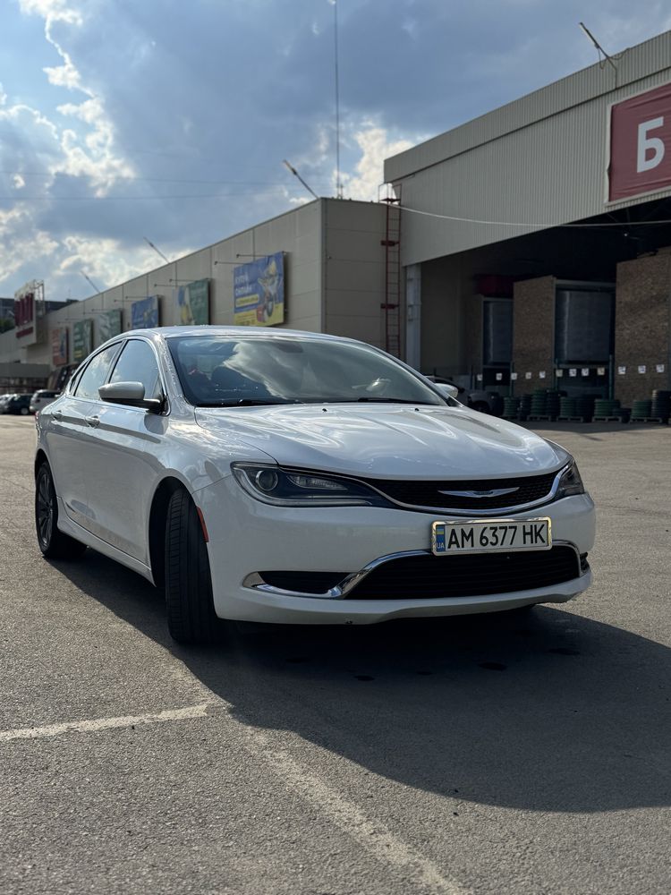 Продам Chrysler 200