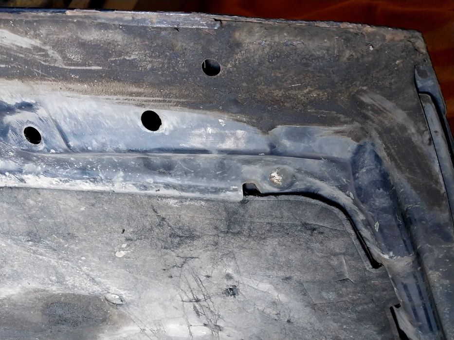 Капот на BMW е46 ДОРЕСТАЙЛ