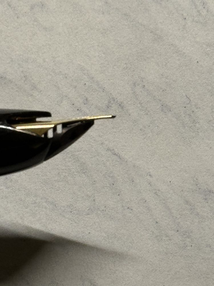 Чорнильна ручка Montblanc 12 785 18k oblique fine