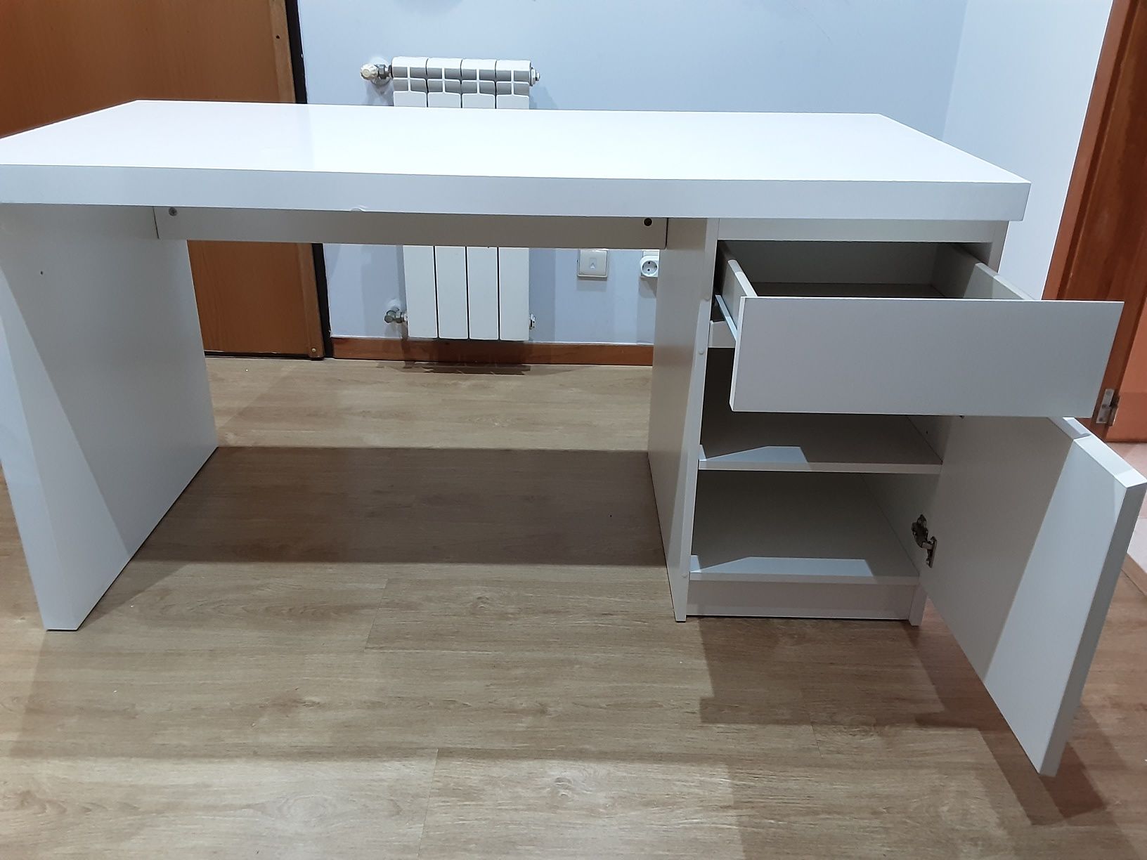 Vendo Secretária Malm da Ikea