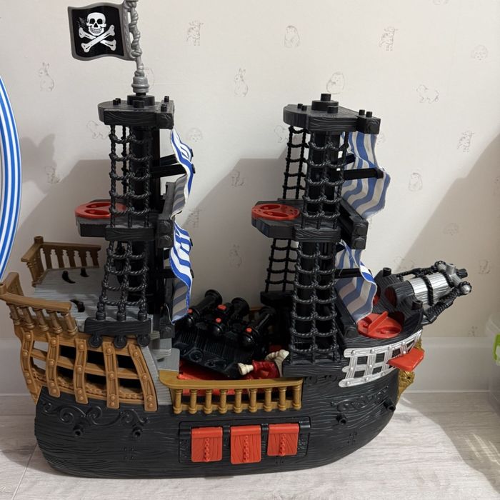 Корабель піратський fisher price