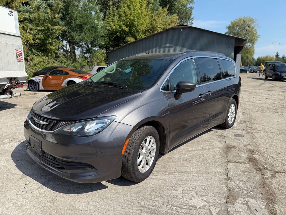 Chrysler Pacifica Chrysler Voyager LXi/ Pacifica 2019