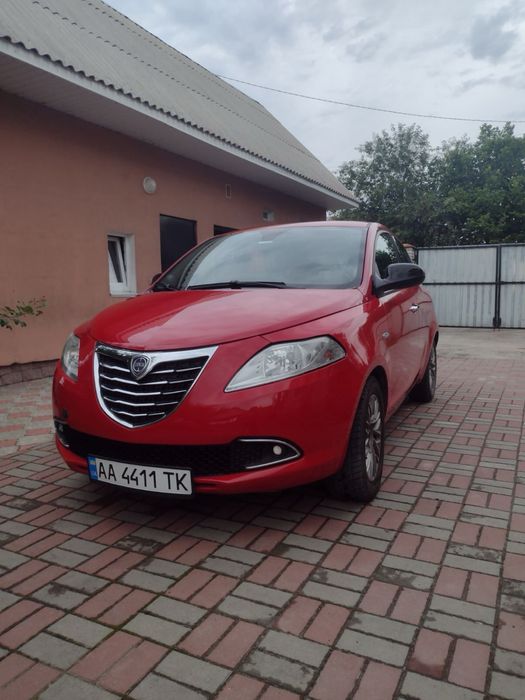 Продам Lancia 2012 року