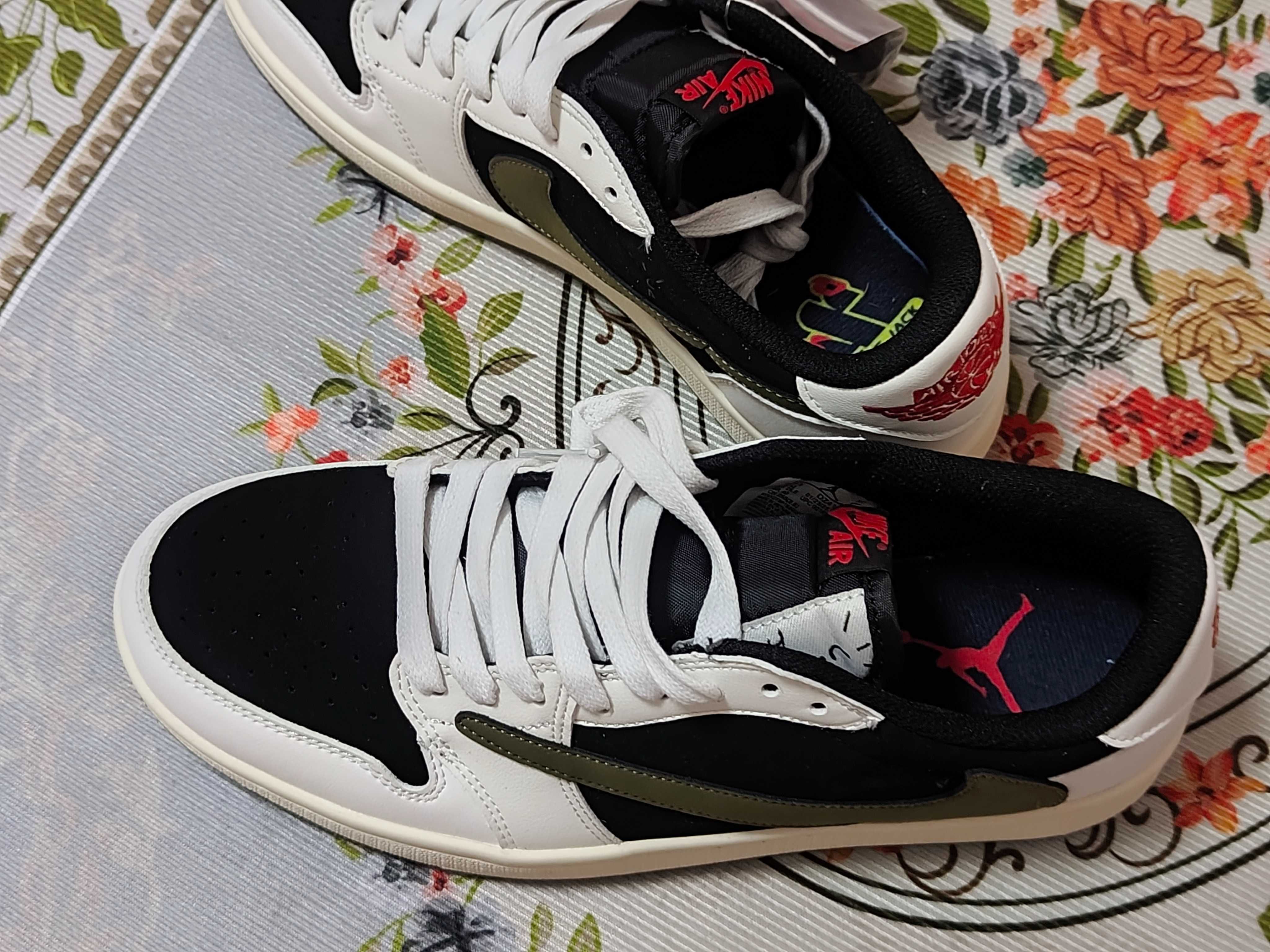 Buty Nike Retro Low OG SP / jordan 1 / Olive / Travis Scott R.43