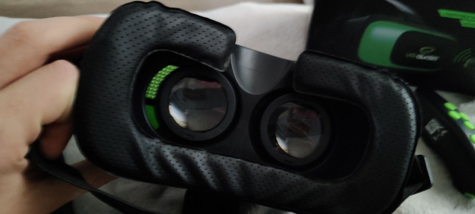 okulary 3D VR dla smartfonów 3.5"-6" Z kontrolerem bluetooth