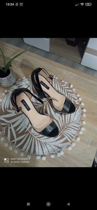 Sandały czarne/transparentne nowe