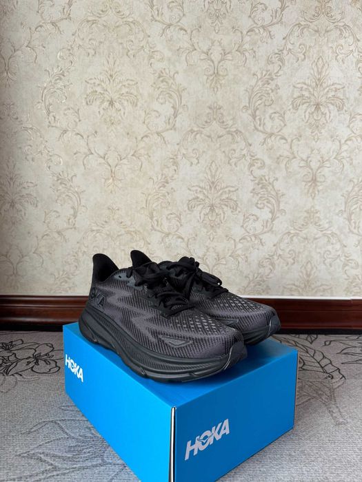 Triple Black\HokaOne*DamskieOneClifton9 UnisexTrampki.38