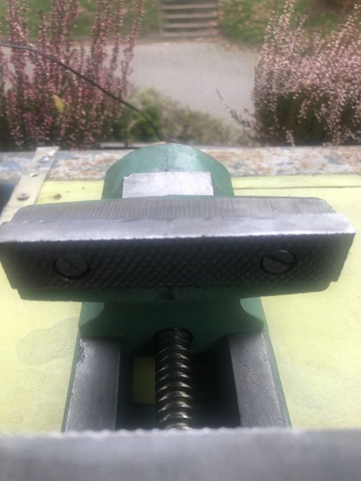 Poszukiwane imadło Prl Zawichost ,szczęki 10cm waga ok 8kg jak nowe.