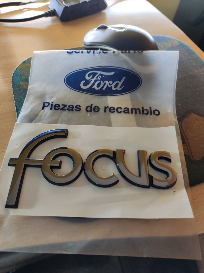 Logotipo Ford focus