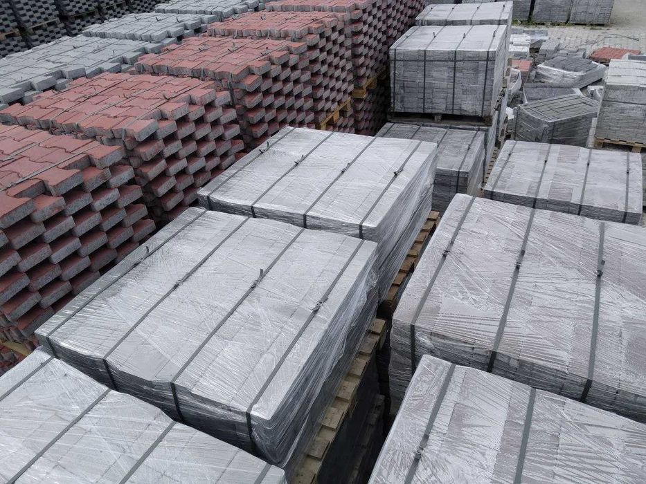 ПРОДАЖ будівельних блоків, бруківки, бетонних кілець, кришок Гусятин