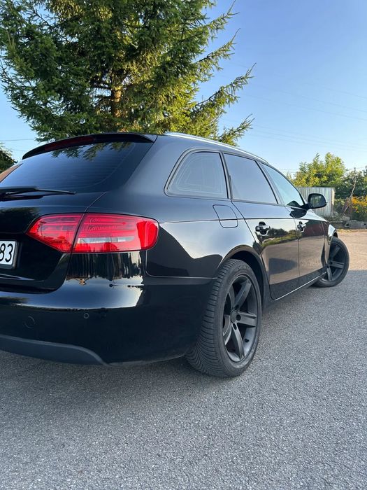 Audi A4 Audi A4 B8 2.0 TDI -143KM - 2009 - Czarny Automatyczna skrzynia
