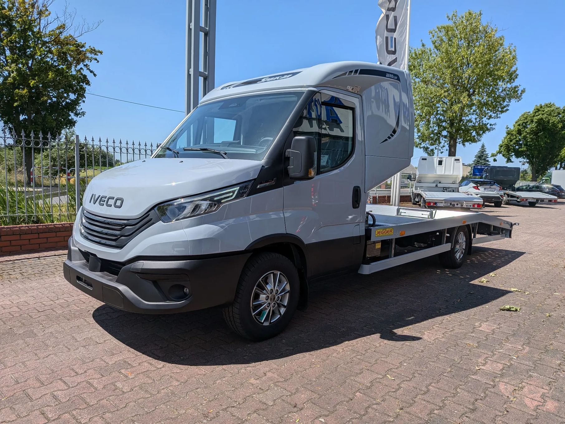 Iveco Daily 35S18HA8/P , Laweta ,Autolaweta , certyfikat VDI ,Zbiornik 280L, Tacho  Autolaweta, Najazd, Laweta, Tachograf ,3.0L, Automat , VDI,