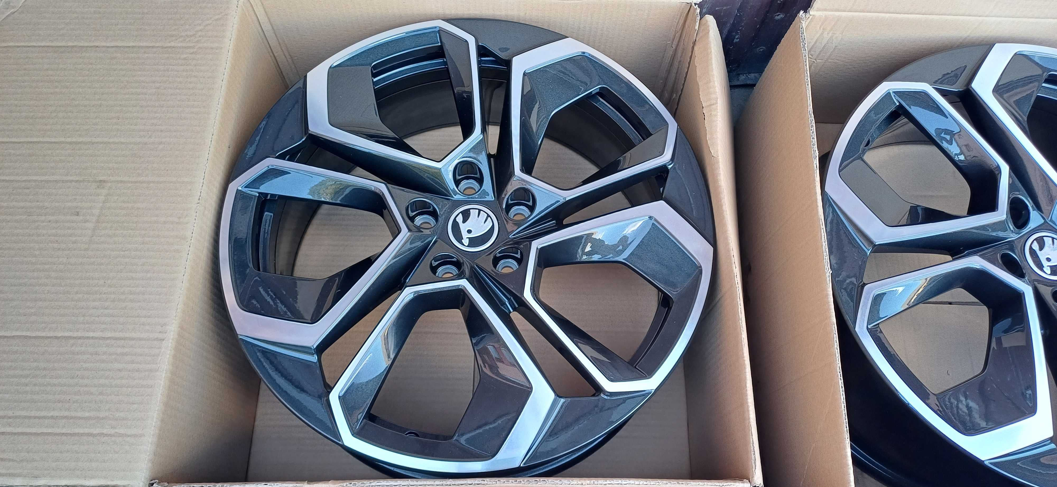 Nowe felgi 19" Skoda Kodiaq Karoq  Octavia III IV RS 5E3