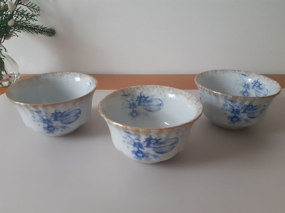 CHODZIEŻ - zestaw miseczek z porcelany.  Jak nowe. OKAZJA