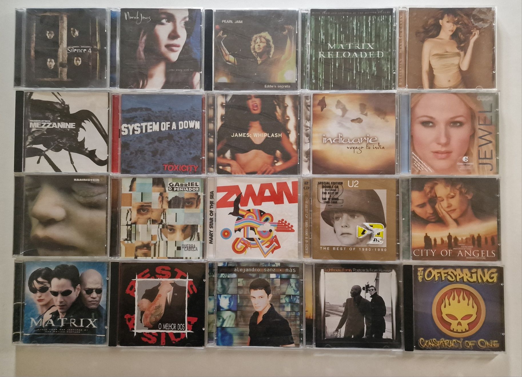 Vende-se diversos CD's