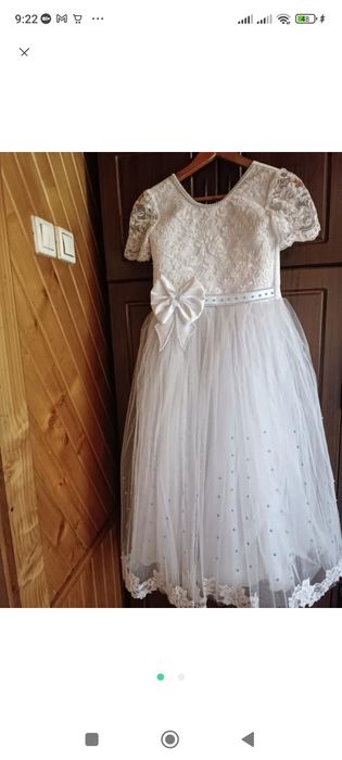 Плаття біле святкове на дівчинку 6 - 7 років