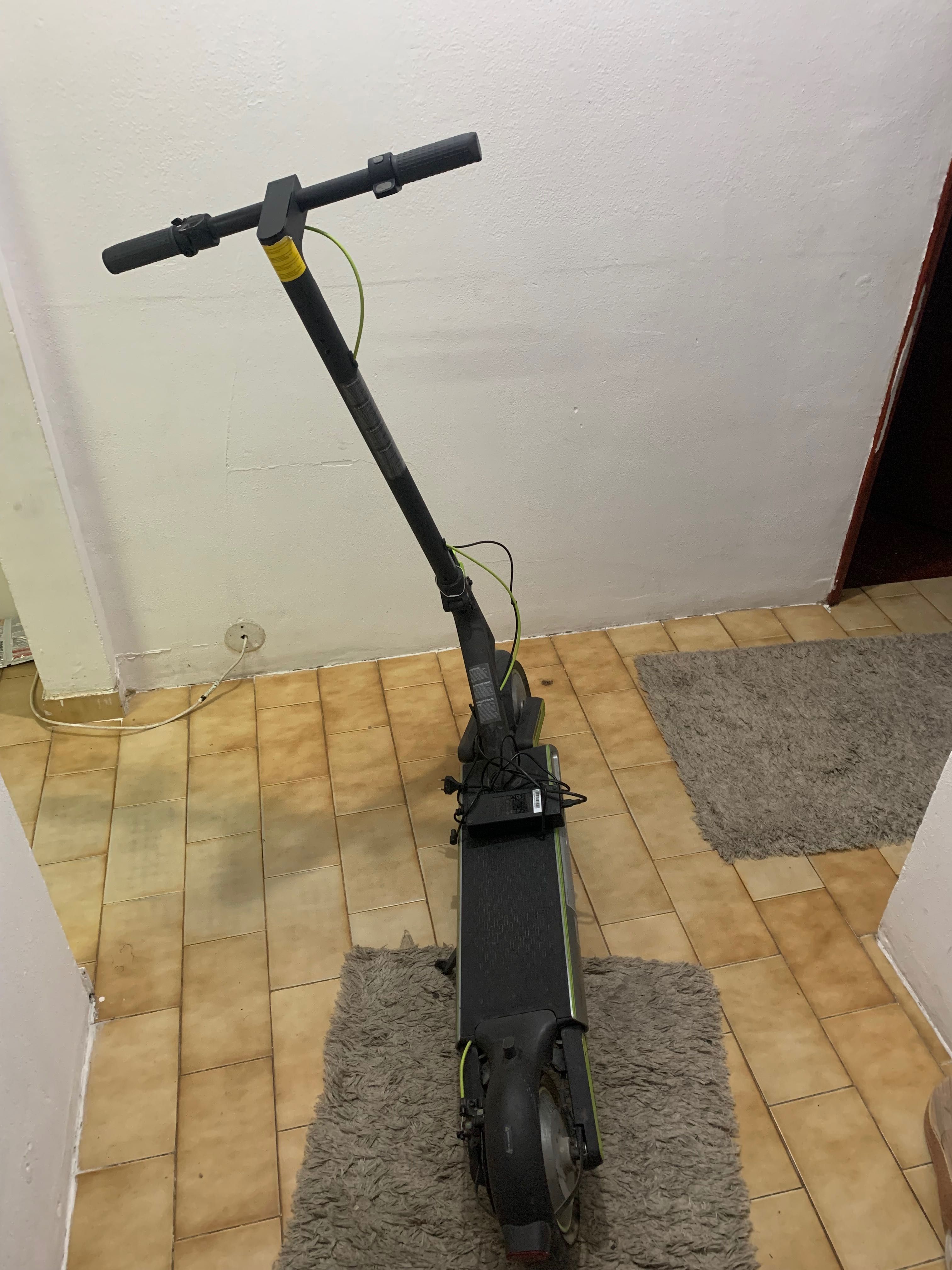 Trotinete eléctrica Navee S65 10 Preto e Verde