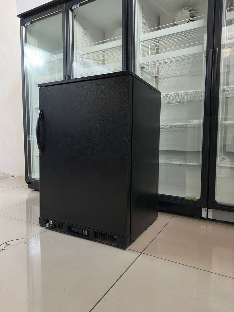 Chłodziarka lodówka pod blat 85 cm nawiewowa 17 rok