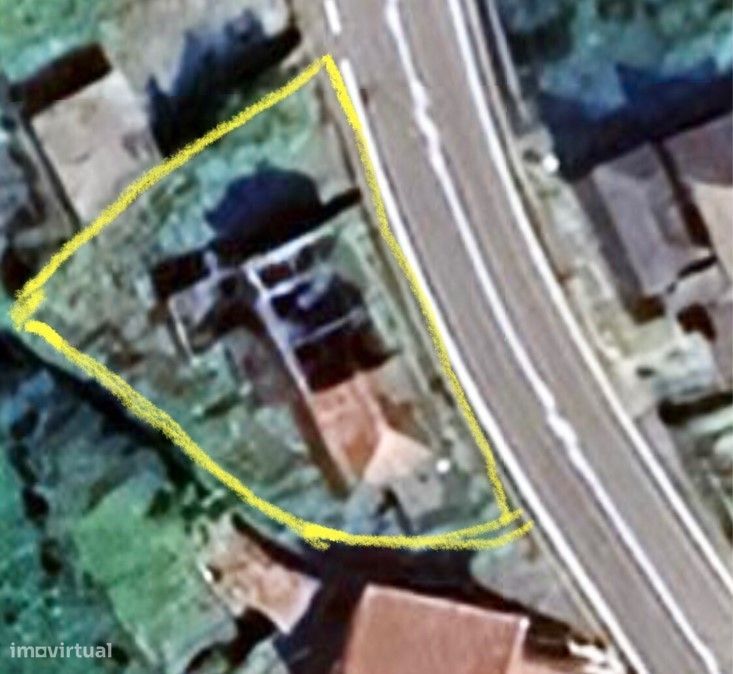 Casa Devoluta com terreno de 400 m2