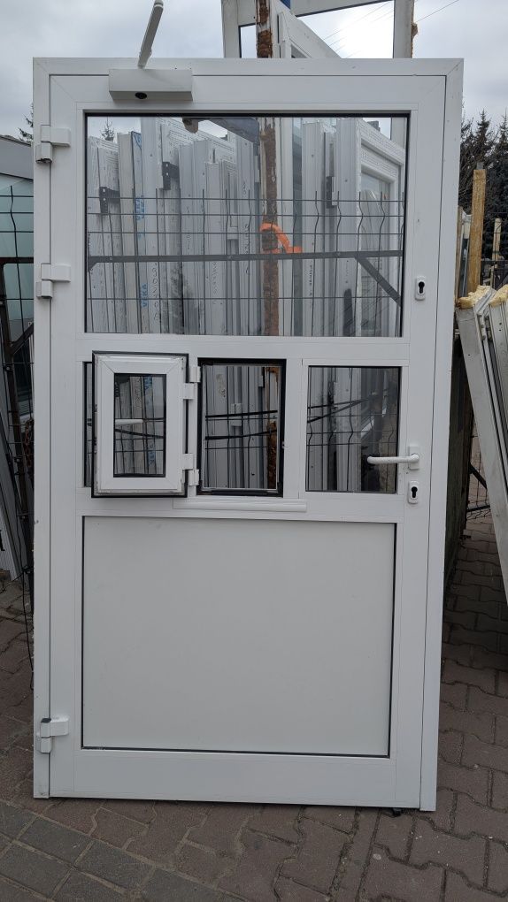 KR HAUS drzwi 120x215 z oknem podawczo wydawczym używane POZNAŃ