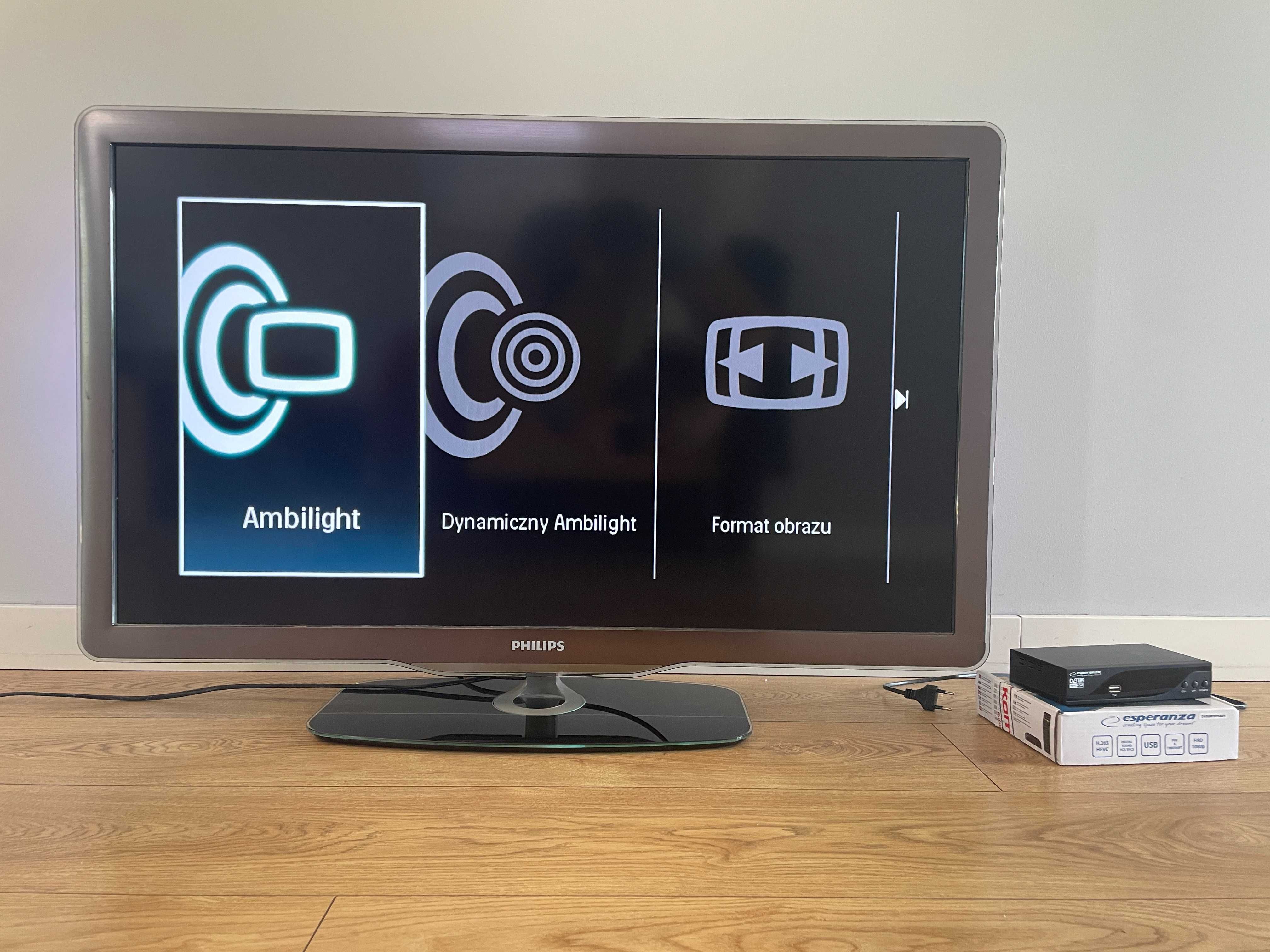 Telewizor Philips LED 40PFL7605 Ambilight Spectra 2 + tuner DVBT2
