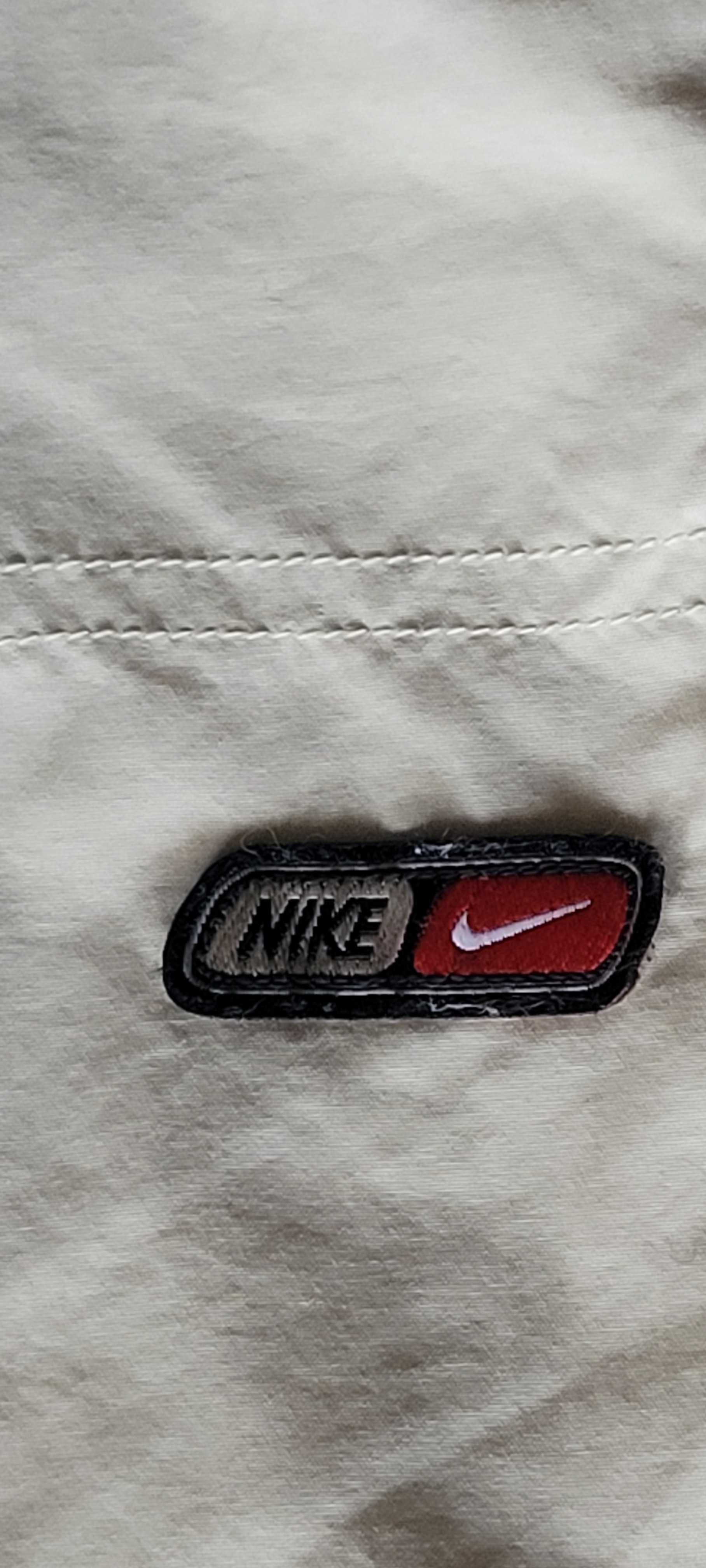 Spodnie dresowe chłopięce Nike, jak nowe 14-16 lat 152-158