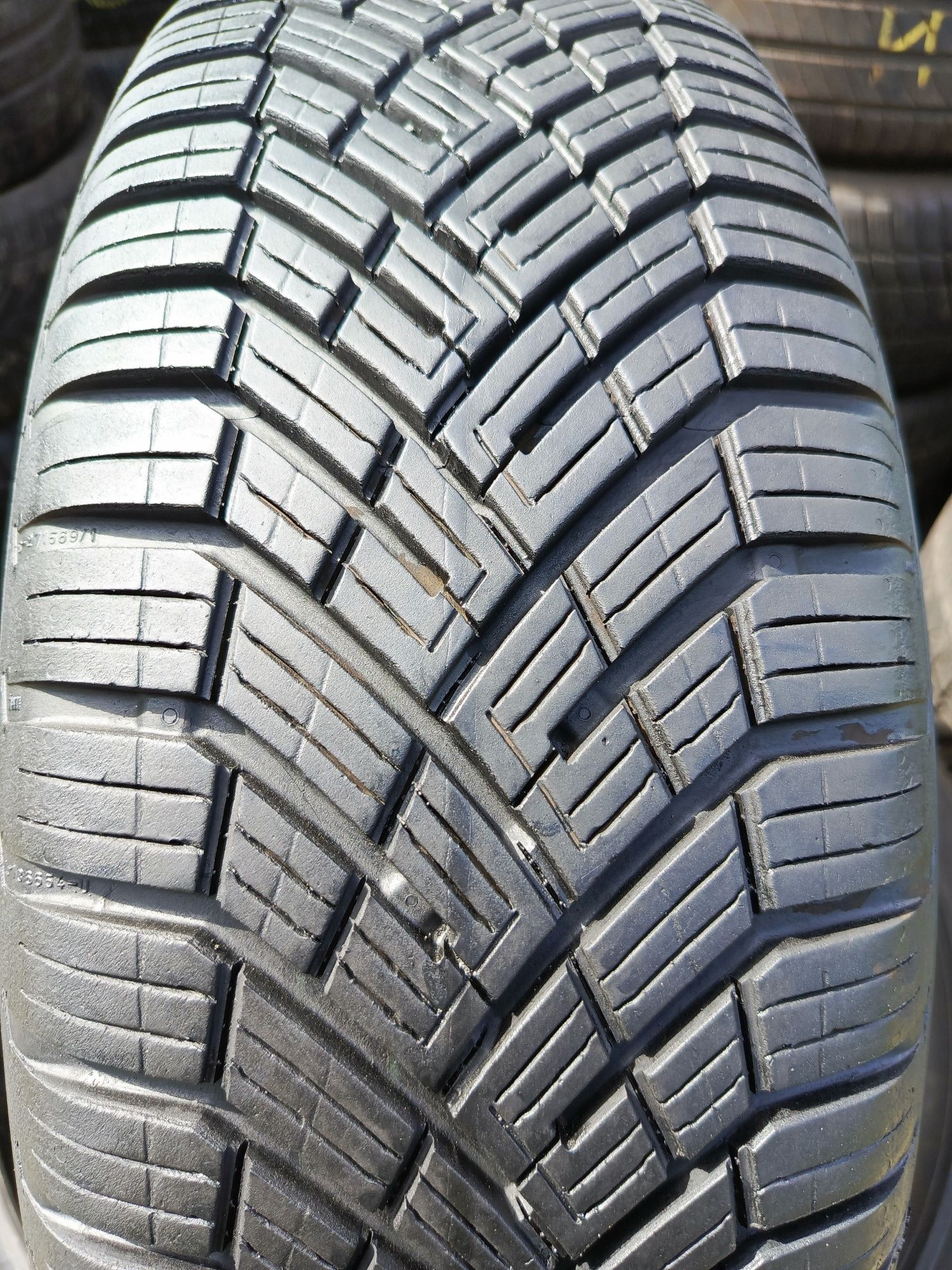 Sprzedam opone pojedynczą 195/65 r15 Continental