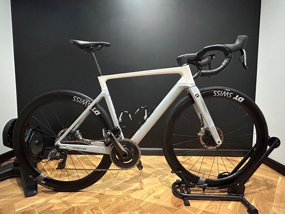 Focus Izalco Max 9.8 Sram Red AXS Roz. M 52