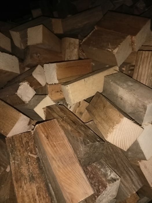 Drewno opałowe suche
