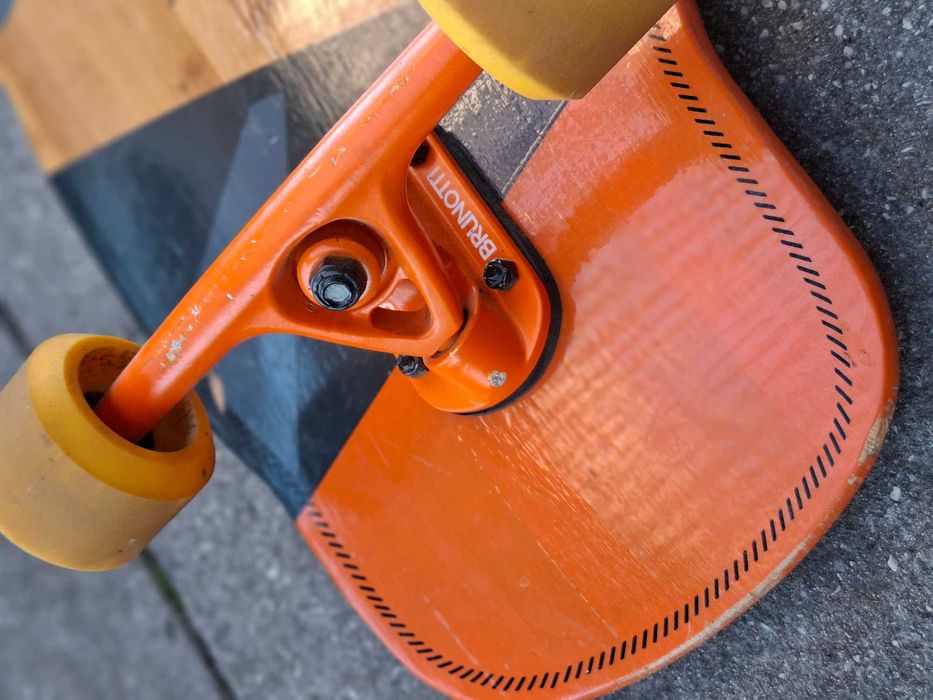 Longboard Brunotti Boxter - Idealny do Dancingu i Freestyle'u!