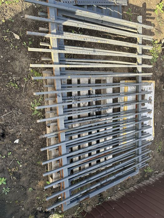 Продам секції металевого забора/секции металического забор .