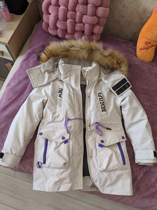 Парка на дівчинку