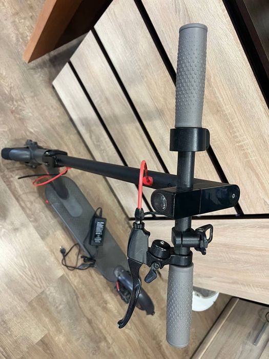 Електросамокат на безкамерних покришках