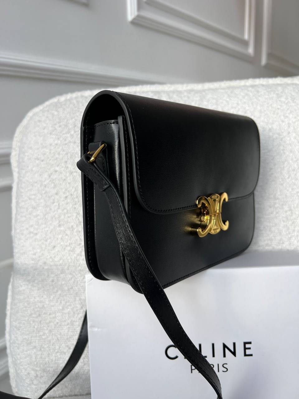 Продам нову сумочку Celine black