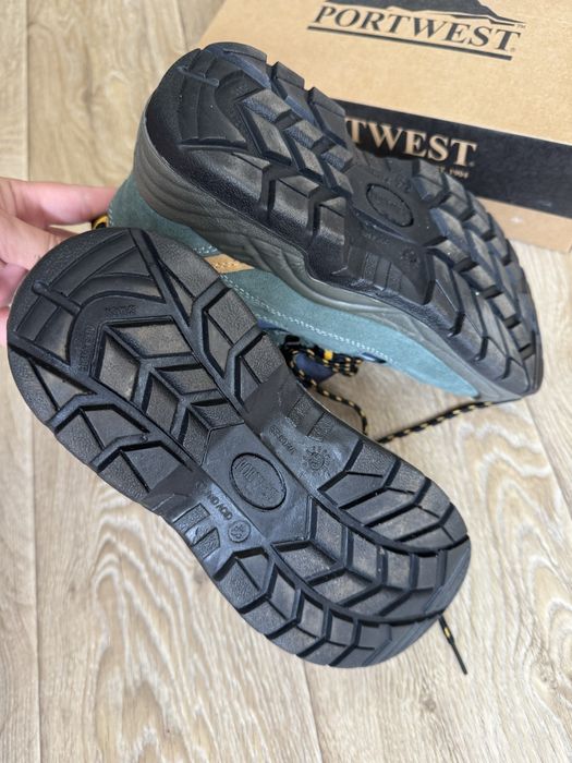 Мужские спортивные ботинки