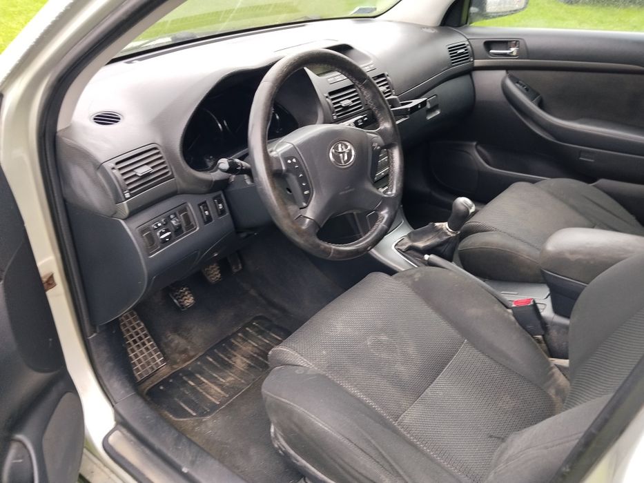 Toyota Avensis ll